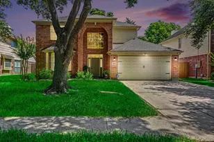 2212 Palm Lagoon Dr, League City, TX 77573 - Photo 1