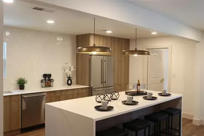 6214 Yarwell Drive, Houston, TX 77096 - Photo 9