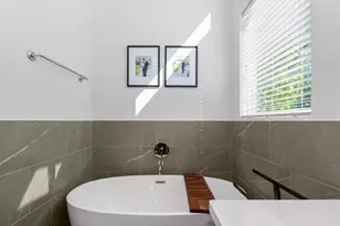 816 Sienna Palm Ln, Houston, TX 77008 - Photo 9