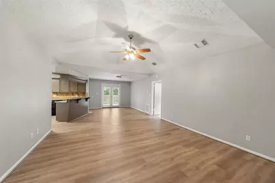 25 Shady Oak Lane, Conroe, TX 77304 - Photo 7