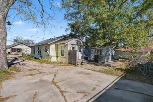 1218 Genova St, Houston, TX 77009 - Photo 9