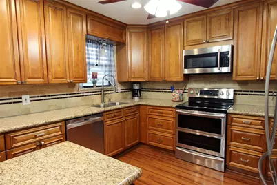 1704 Redwood Circle, Alvin, TX 77511 - Photo 7