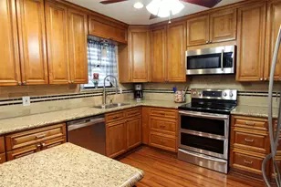 1704 Redwood Cir, Alvin, TX 77511 - Photo 7