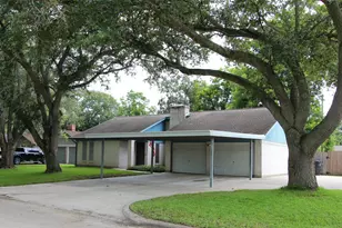1704 Redwood Cir, Alvin, TX 77511 - Photo 37