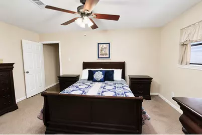 1704 Redwood Circle, Alvin, TX 77511 - Photo 17