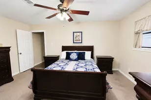 1704 Redwood Cir, Alvin, TX 77511 - Photo 17