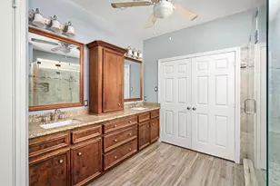 8022 Democracy Ct, Spring, TX 77379 - Photo 11