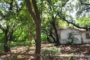 10802 Oswego St, Houston, TX 77029 - Photo 9