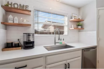 5404 Rio Alamo Street, Rosharon, TX 77583 - Photo 11