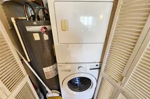 1860 White Oak Dr, Houston, TX 77009 - Photo 19