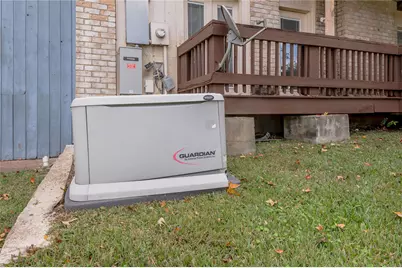 658 Cherry Hills, Huntsville, TX 77340 - Photo 3