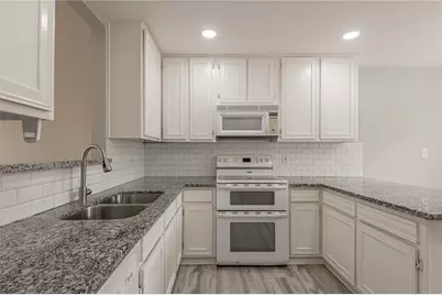 658 Cherry Hills, Huntsville, TX 77340 - Photo 11