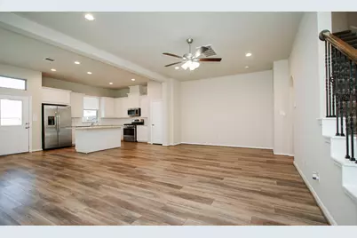 239 Biltmore Loop, Montgomery, TX 77316 - Photo 9
