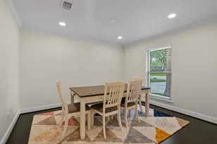 2402 Chimney Rock Rd, Houston, TX 77056 - Photo 13