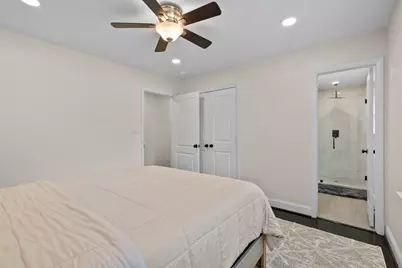 2402 Chimney Rock Road, Houston, TX 77056 - Photo 25