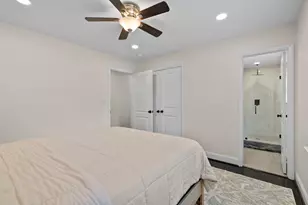 2402 Chimney Rock Rd, Houston, TX 77056 - Photo 25