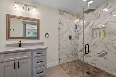 2402 Chimney Rock Road, Houston, TX 77056 - Photo 17