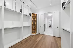 20 Crain Sq Blvd, Houston, TX 77025 - Photo 25