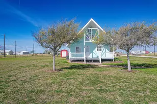 376 Haddock Dr, Palacios, TX 77465 - Photo 43