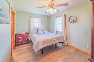 376 Haddock Dr, Palacios, TX 77465 - Photo 17