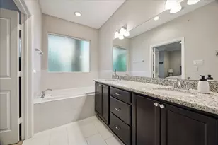 615 W 24th St, Houston, TX 77008 - Photo 11