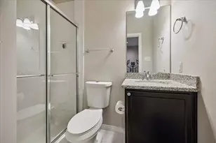 615 W 24th St, Houston, TX 77008 - Photo 17