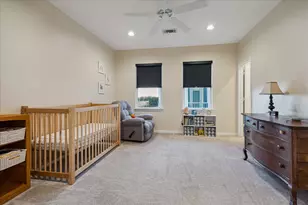 615 W 24th St, Houston, TX 77008 - Photo 13