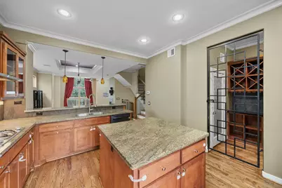 510 Jackson Hill Street, Houston, TX 77007 - Photo 9