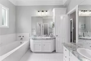 1325 W 23rd St, Houston, TX 77008 - Photo 23