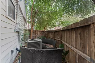 730 Ruthven, Houston, TX 77019 - Photo 25