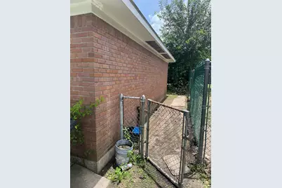 217 W Twickenham Trail, Houston, TX 77076 - Photo 5
