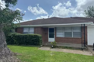 217 W Twickenham Trail, Houston, TX 77076 - Photo 1