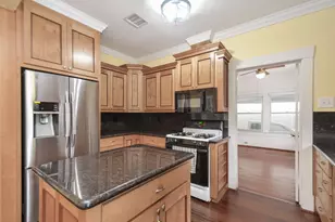 3211 Beauchamp St, Houston, TX 77009 - Photo 7