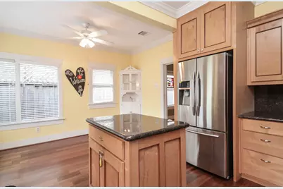 3211 Beauchamp Street, Houston, TX 77009 - Photo 9