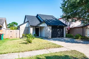 911 Briarcreek Dr, Baytown, TX 77521 - Photo 21