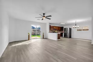 839 Darbydale Crossing Ln, Houston, TX 77090 - Photo 7