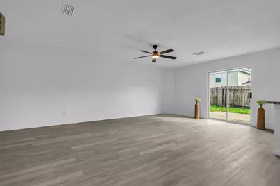 839 Darbydale Crossing Lane, Houston, TX 77090 - Photo 5