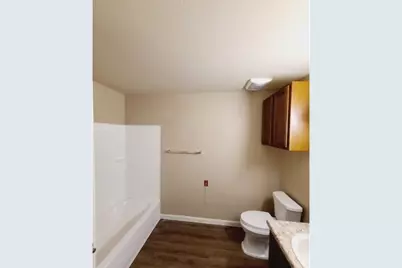 602 W Commons St, Refugio, TX 78377 - Photo 7