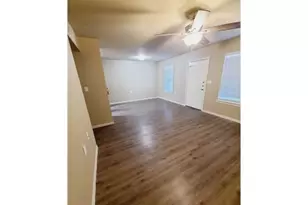 602 W Commons St, Refugio, TX 78377 - Photo 5