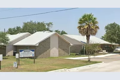 602 W Commons St, Refugio, TX 78377 - Photo 3