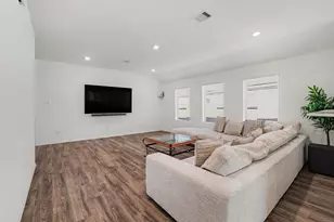 12217 Derby Royal Dr, Houston, TX 77044 - Photo 9