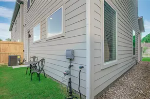 1054 Mansfield St, Houston, TX 77091 - Photo 21
