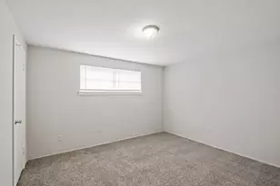 3910 Heatherbrook Dr, Houston, TX 77045 - Photo 7