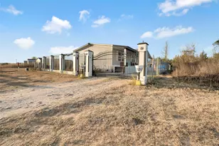 771 Rd 5737, Cleveland, TX 77327 - Photo 17