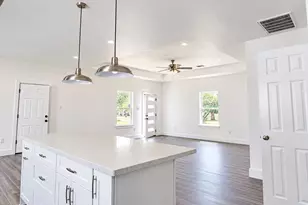 2505 11th St, Hempstead, TX 77445 - Photo 11