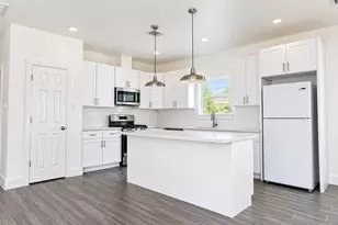 2505 11th St, Hempstead, TX 77445 - Photo 7