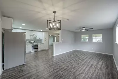 513 Barkley Street, Houston, TX 77022 - Photo 37