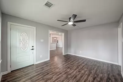 513 Barkley Street, Houston, TX 77022 - Photo 23