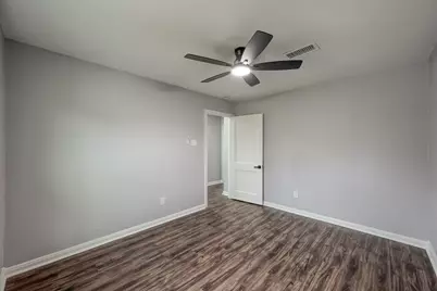 513 Barkley Street, Houston, TX 77022 - Photo 19