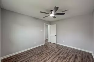 513 Barkley St, Houston, TX 77022 - Photo 19